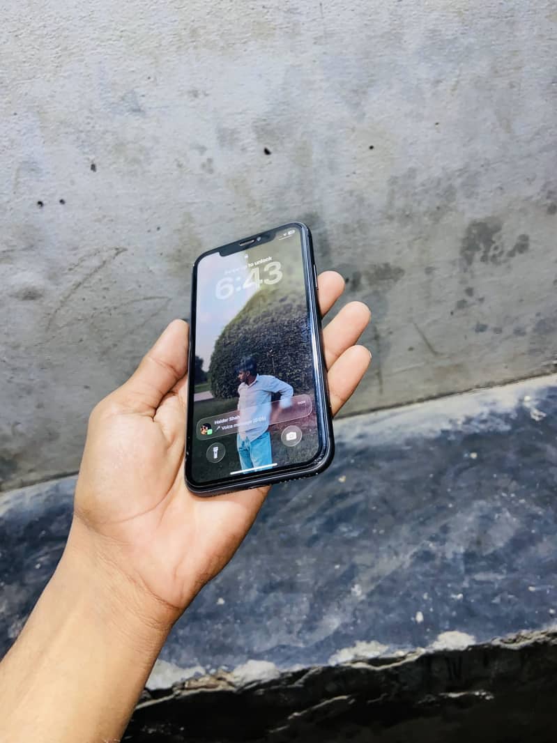 Apple iPhone 11 9