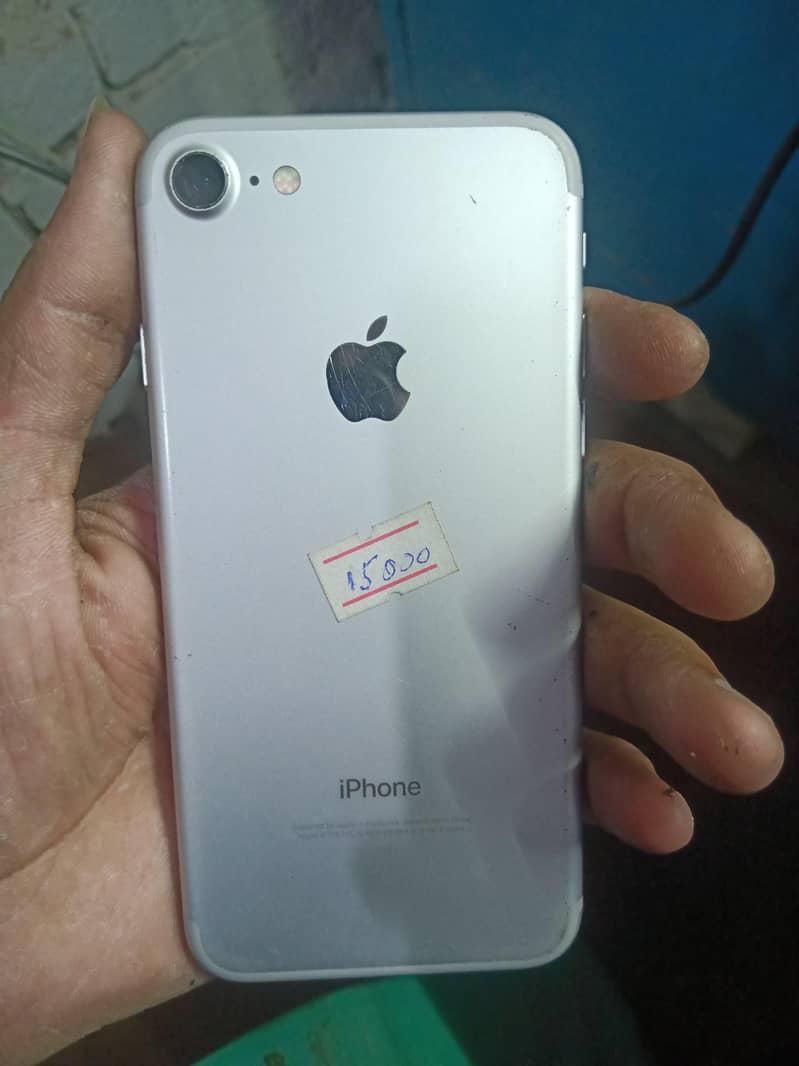 Apple iPhone 7 3