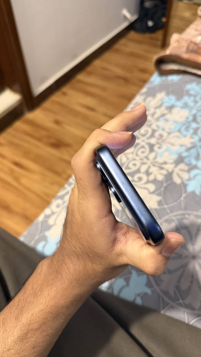 Apple iPhone 17 Pro Max 5