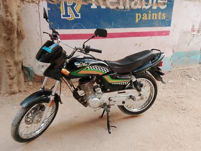 super star 125 deluxe edition 5 gear self start only call 03142041196