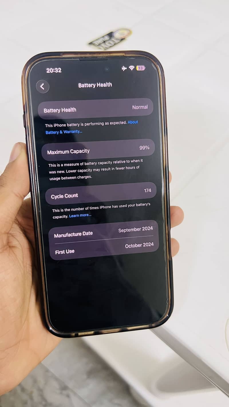 Apple iPhone 16 Pro Max 2