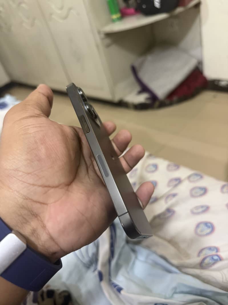 Apple iPhone 13 Pro 1
