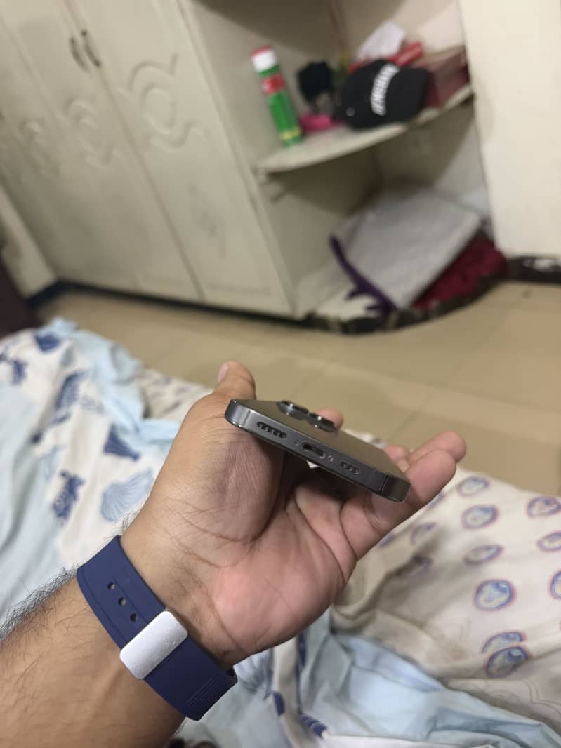 Apple iPhone 13 Pro 2
