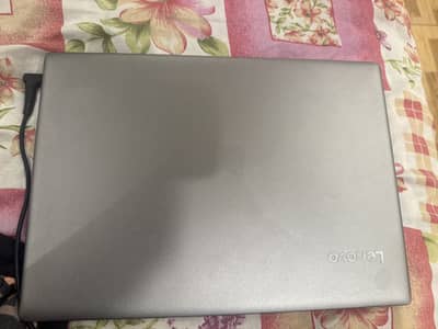 Lenovo ideapad 520s i7 8550U 16gb RAM