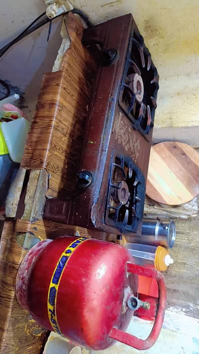 I m selling stove and LPG gas salnder
