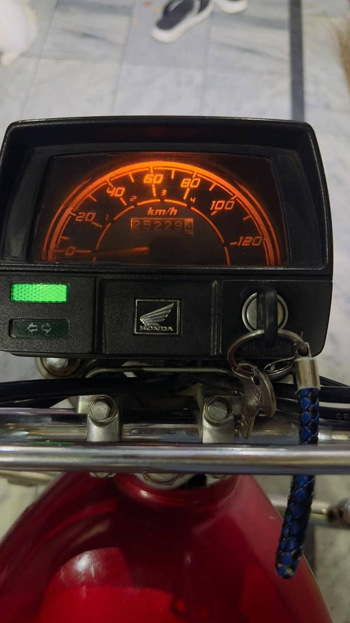 HONDA CD 70 6