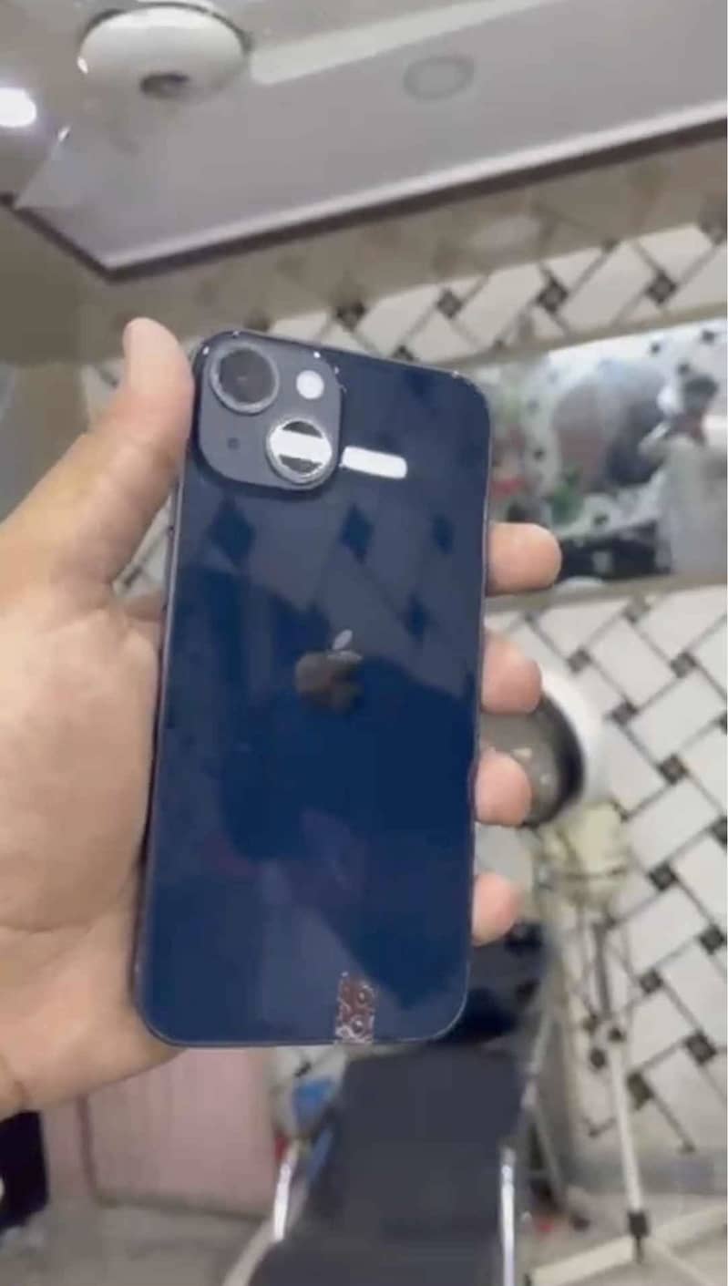Apple iPhone 14 3