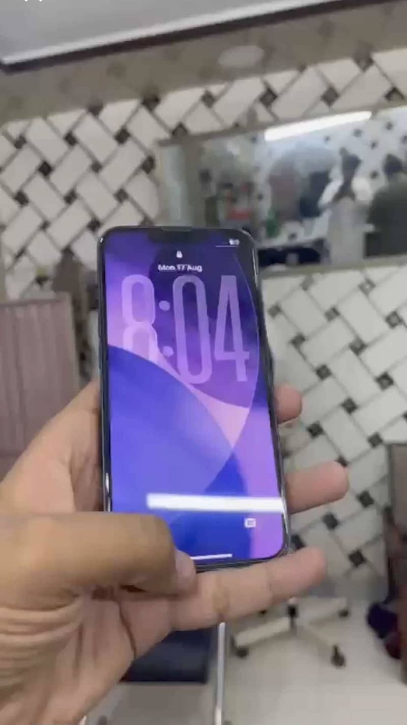 Apple iPhone 14 4