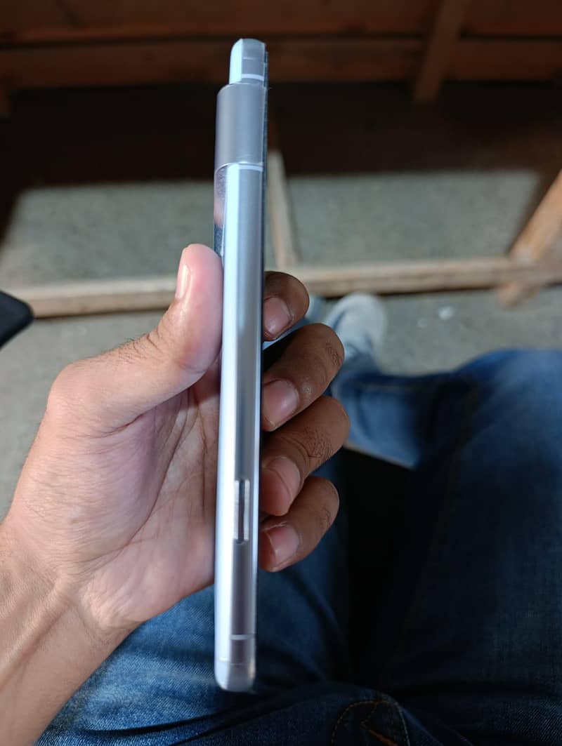 Google Pixel 8 Pro 3