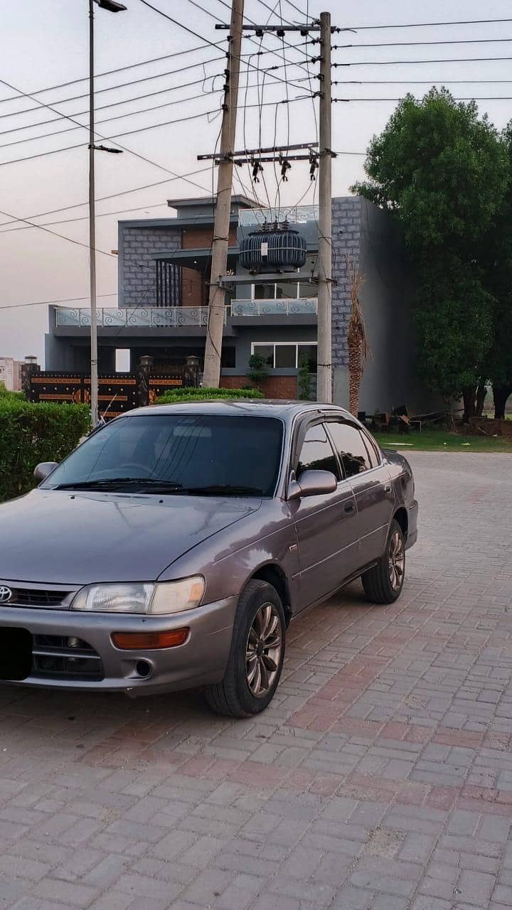 Corolla  indus 2001 0