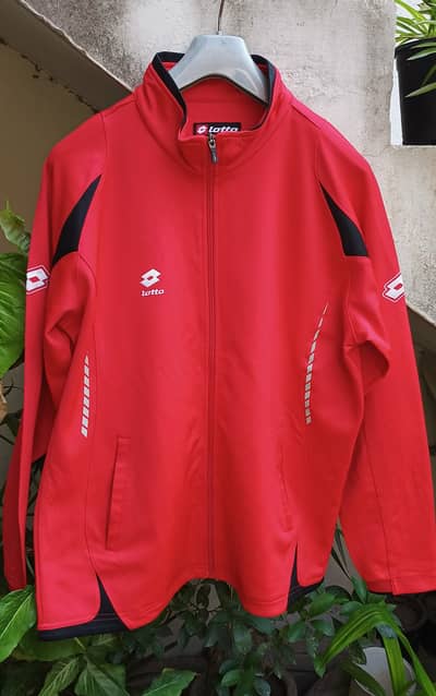 Branded Jackets / Zippers and Other Garments.