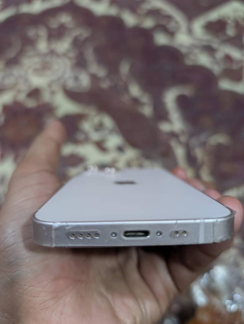 Apple iPhone 13 mini 6