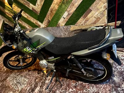 YAMAHA YBR1 25G