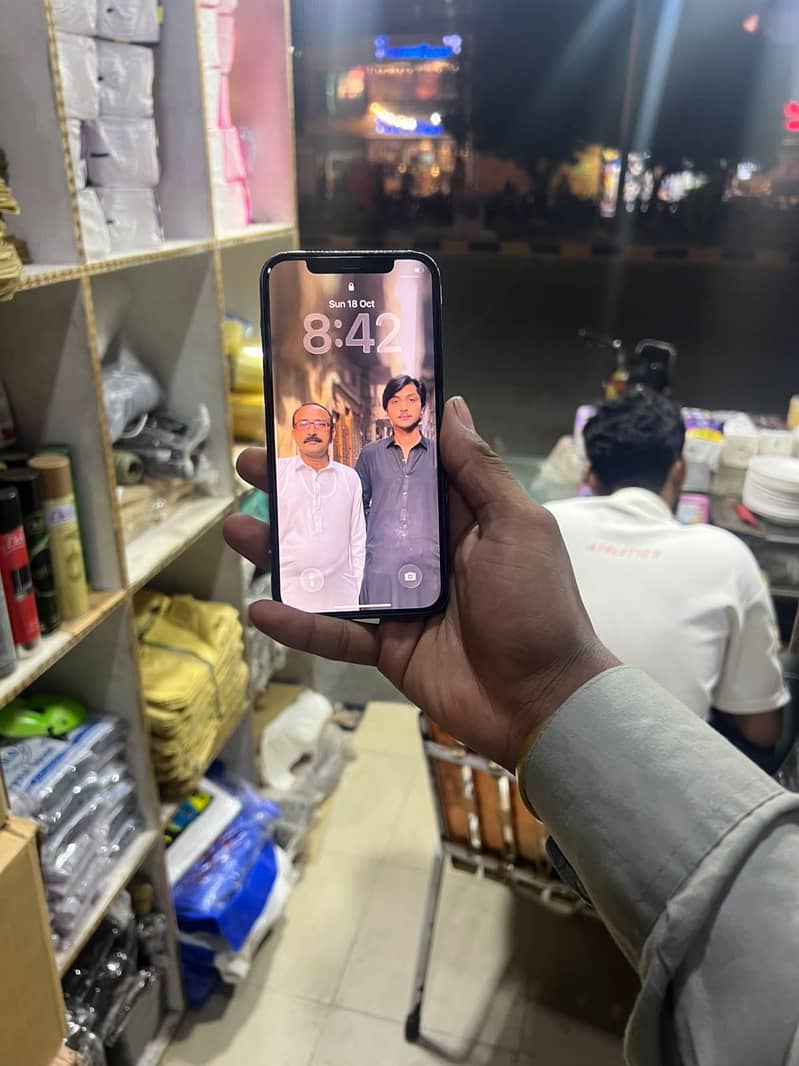 Apple iPhone 12 3