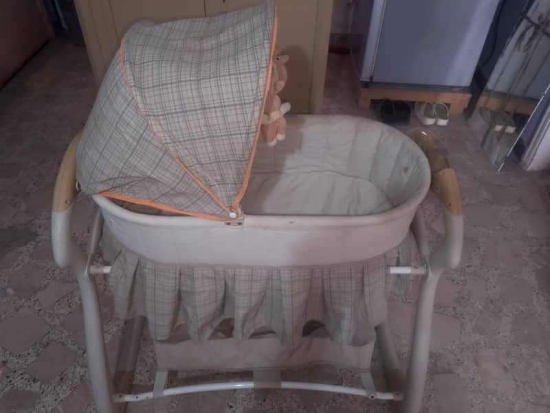 Newborn Basinet 1