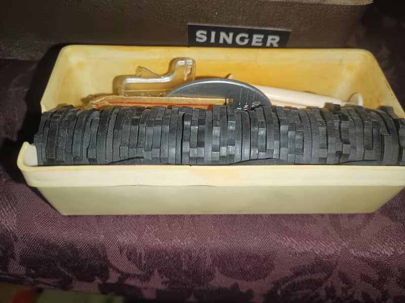 Singer Electric Sewing Machine 2