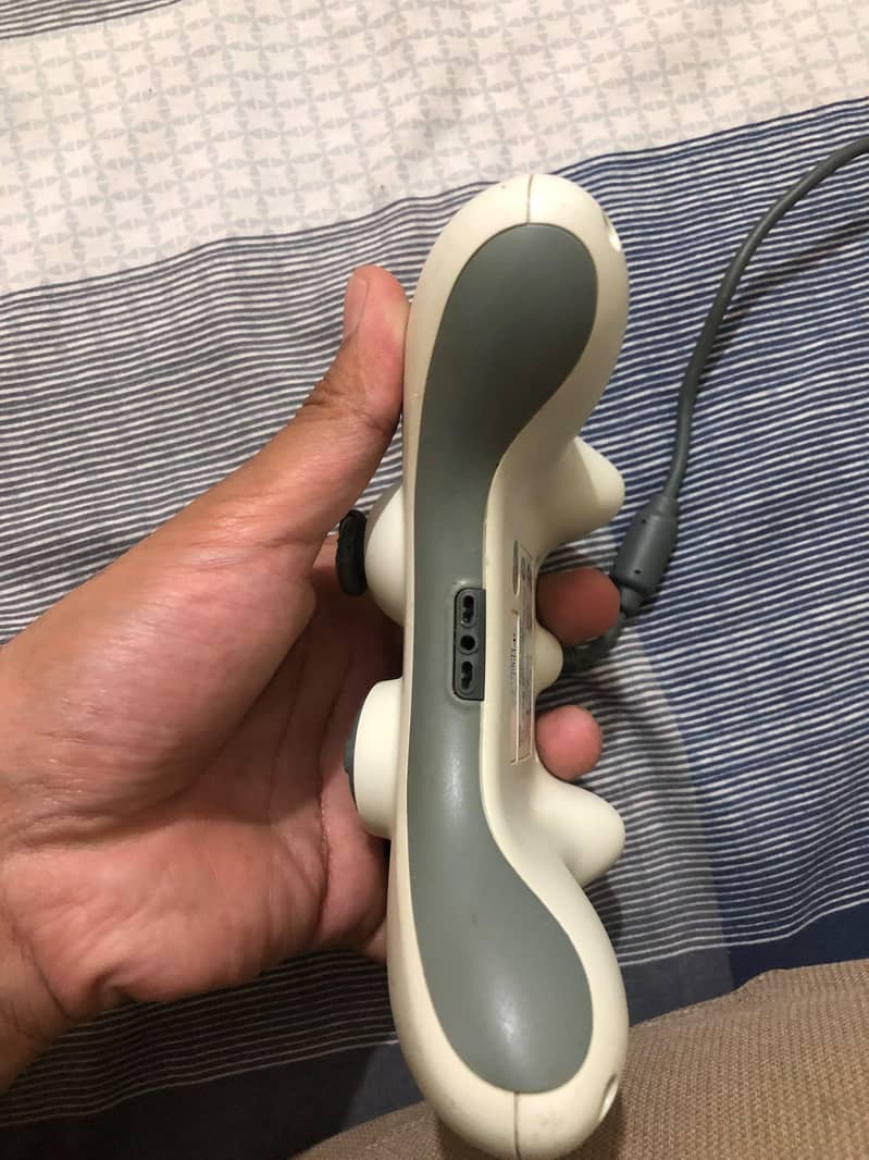 Xbox 360 controller 1