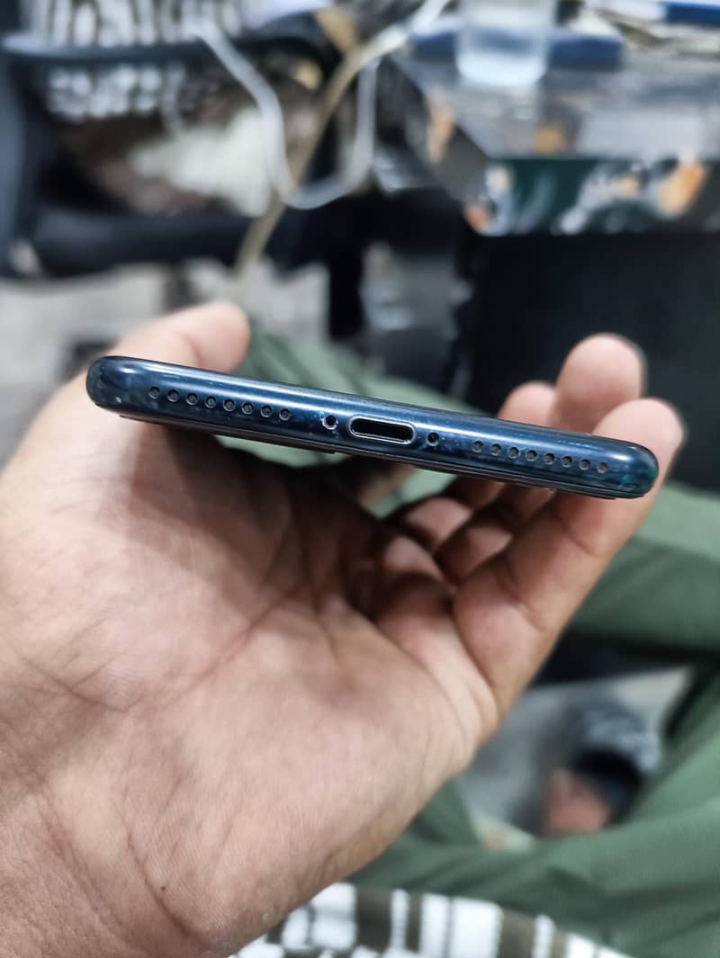 Apple iPhone 7 Plus 4