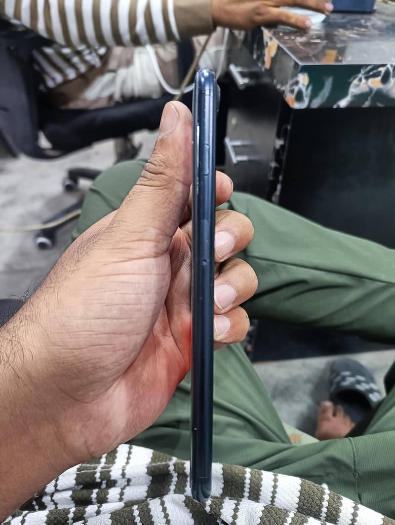 Apple iPhone 7 Plus 5