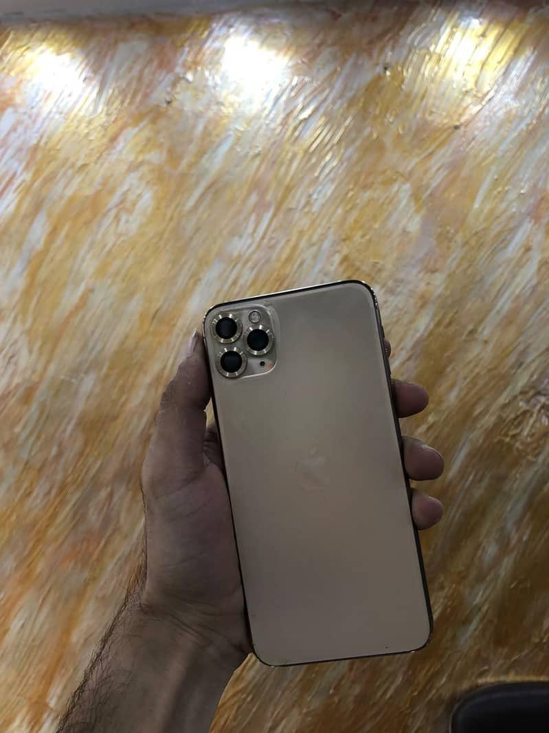 Apple iPhone 11 Pro Max 1