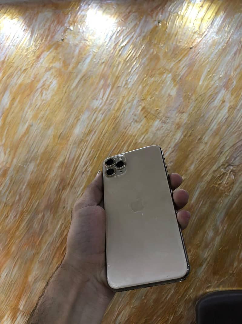 Apple iPhone 11 Pro Max 3