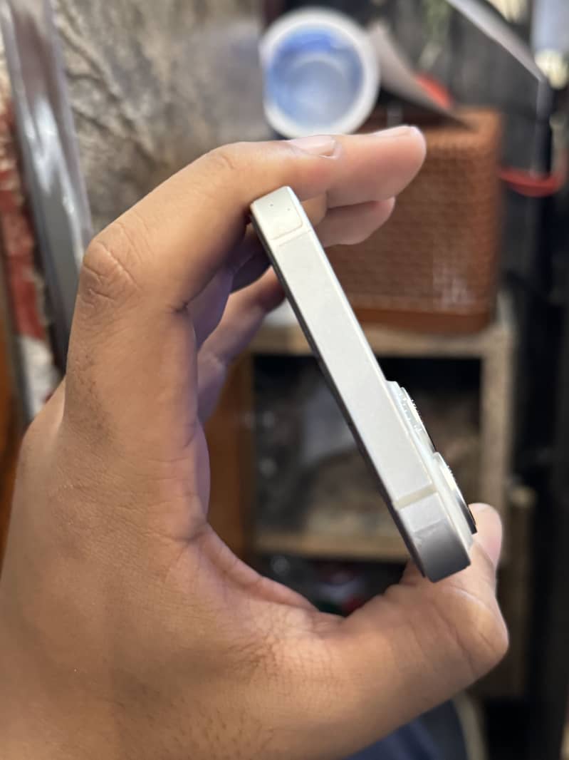 Apple iPhone 14 2