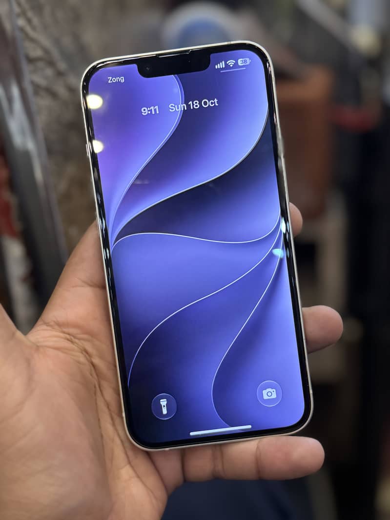 Apple iPhone 14 3
