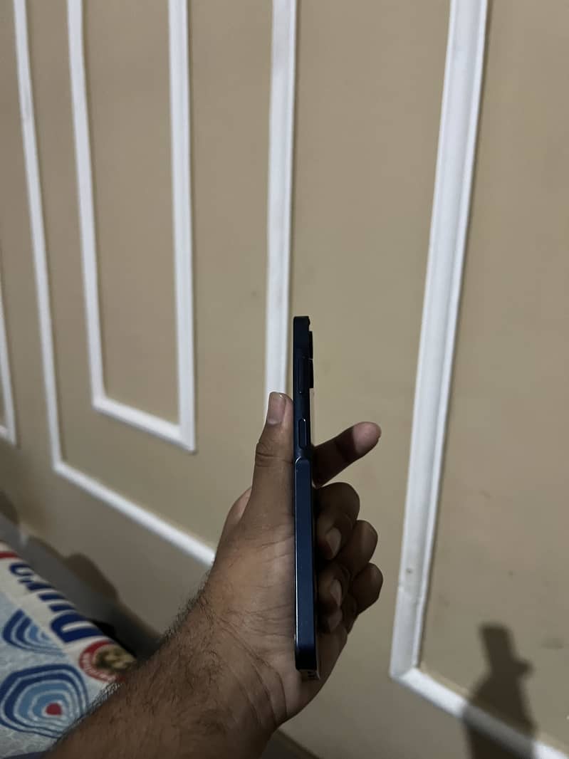 Samsung Mobile A06 5