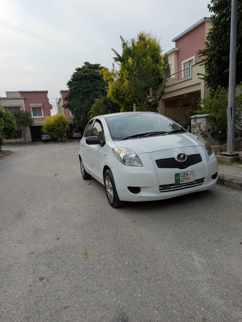 Toyota Vitz 2011 1