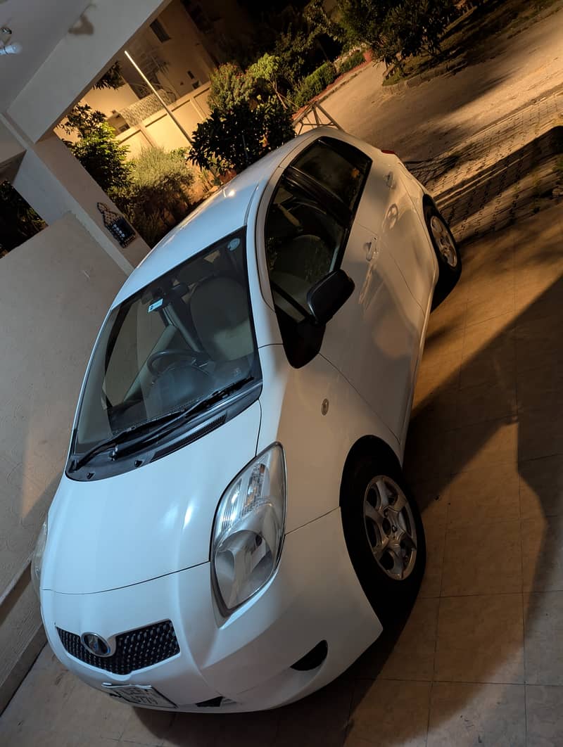 Toyota Vitz 2011 13
