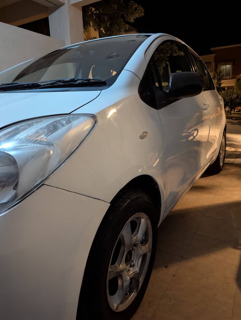 Toyota Vitz 2011 15