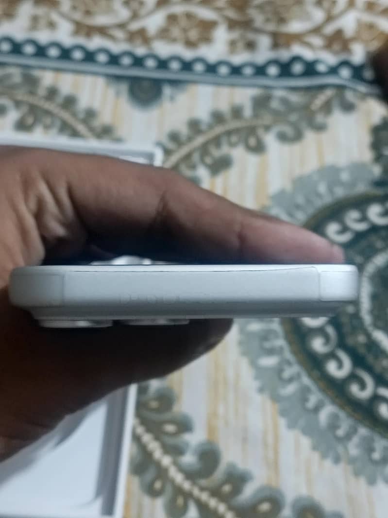 iPhone 17 pro Max 5