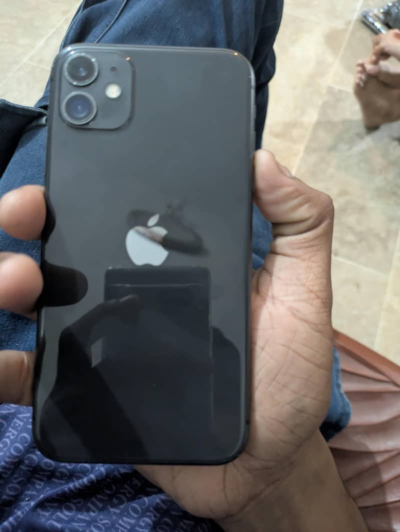 Apple iPhone 11 3