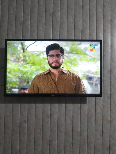 TCL LED TV 32"
