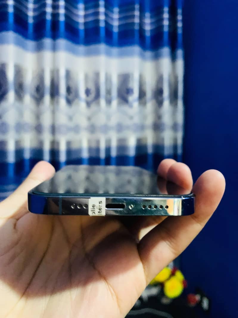 Apple iPhone 13 Pro 2