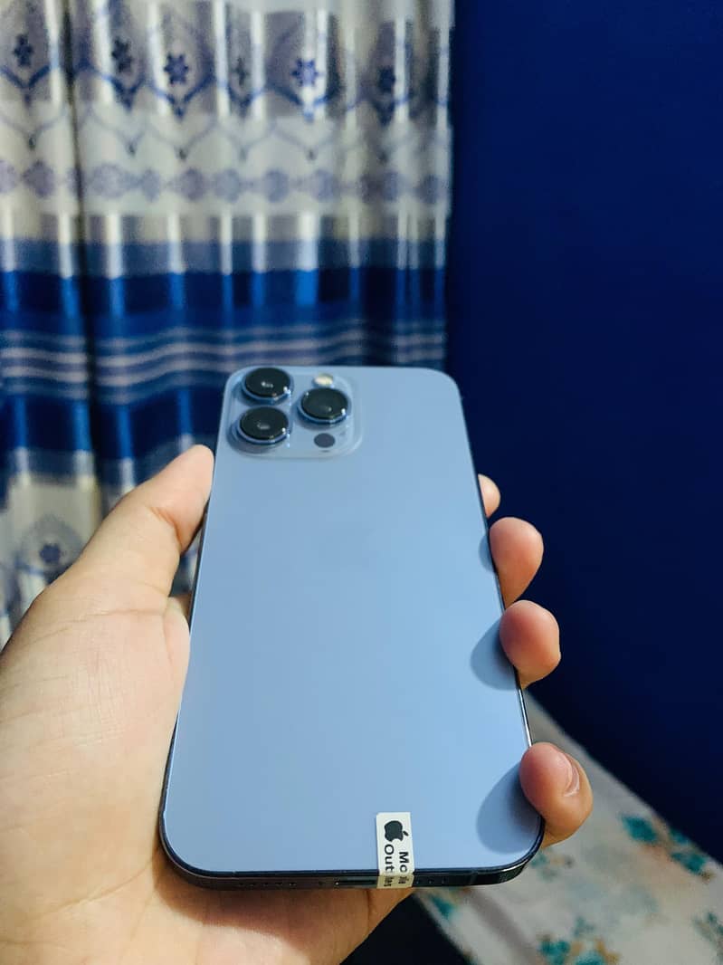 Apple iPhone 13 Pro 4