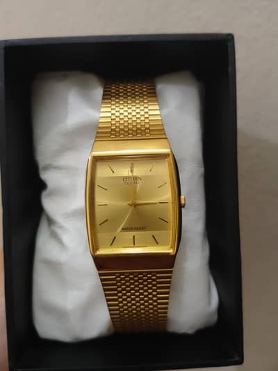 New citizen Men's watch gold color