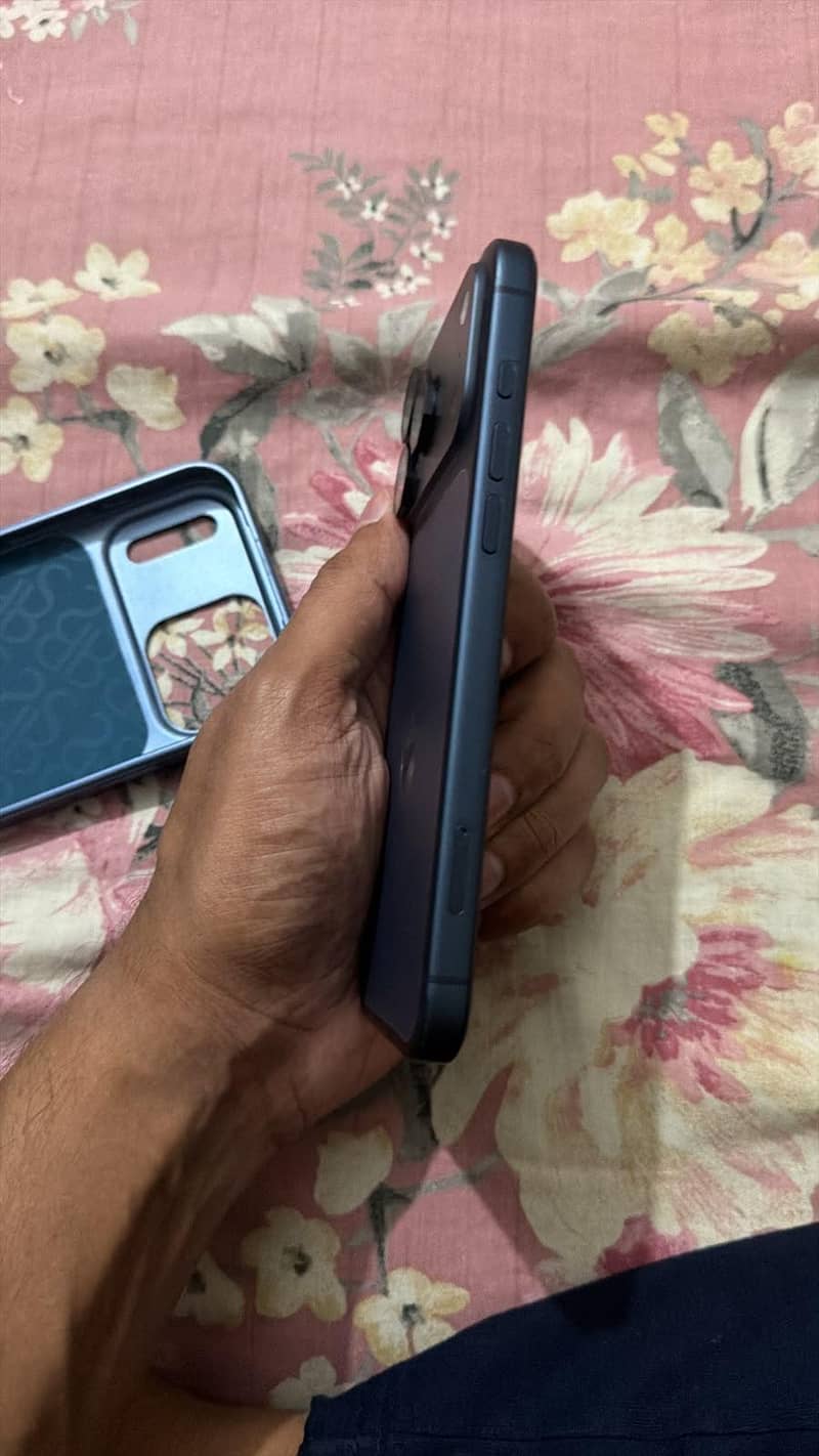 Apple iPhone 17 Pro Max 2