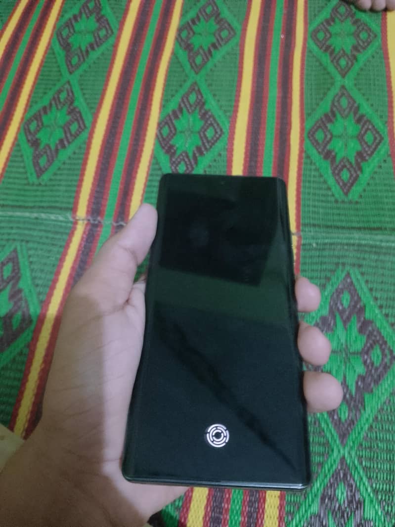 Tecno CAMON 40 Pro 4