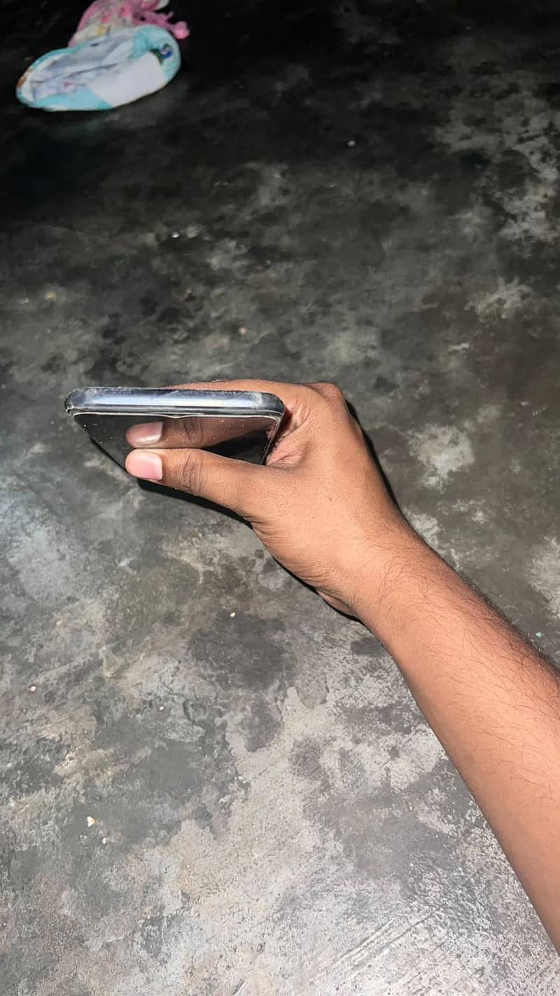 Realme C21 6