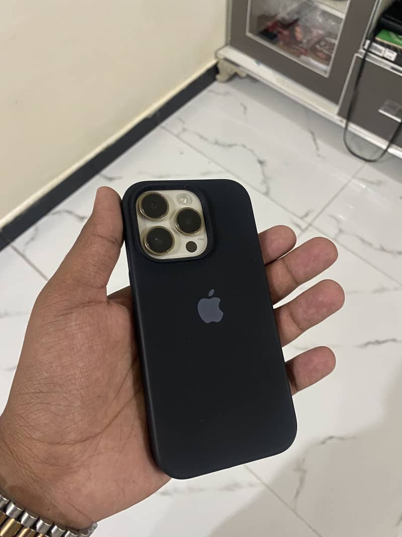 Apple iPhone 14 Pro 0