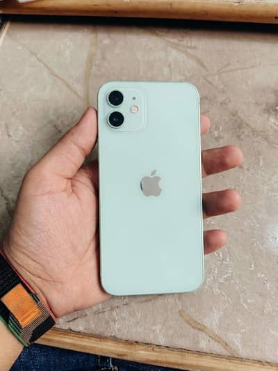 Apple iPhone 12
