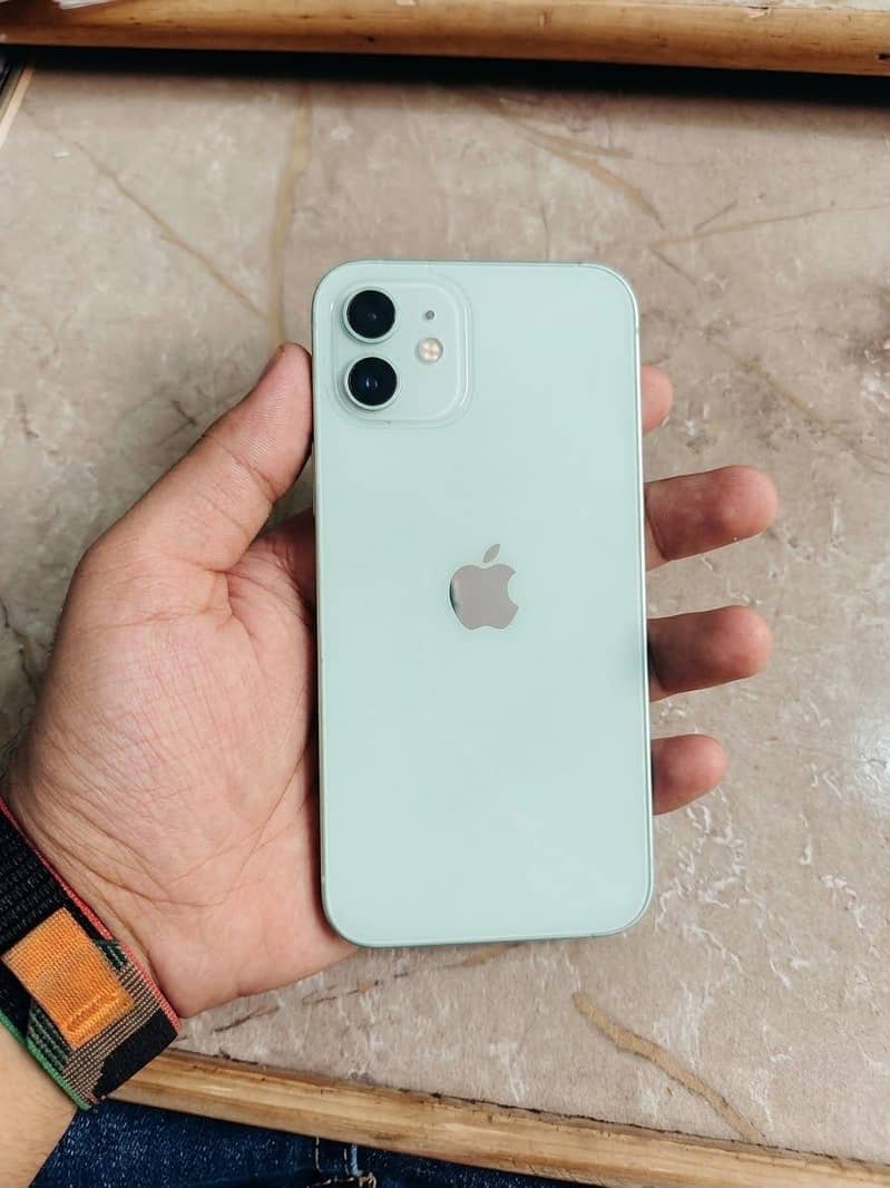 Apple iPhone 12 0