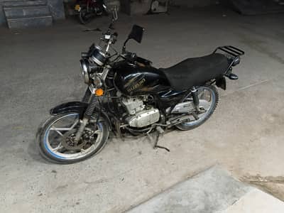 Suzuki GS 150 2022