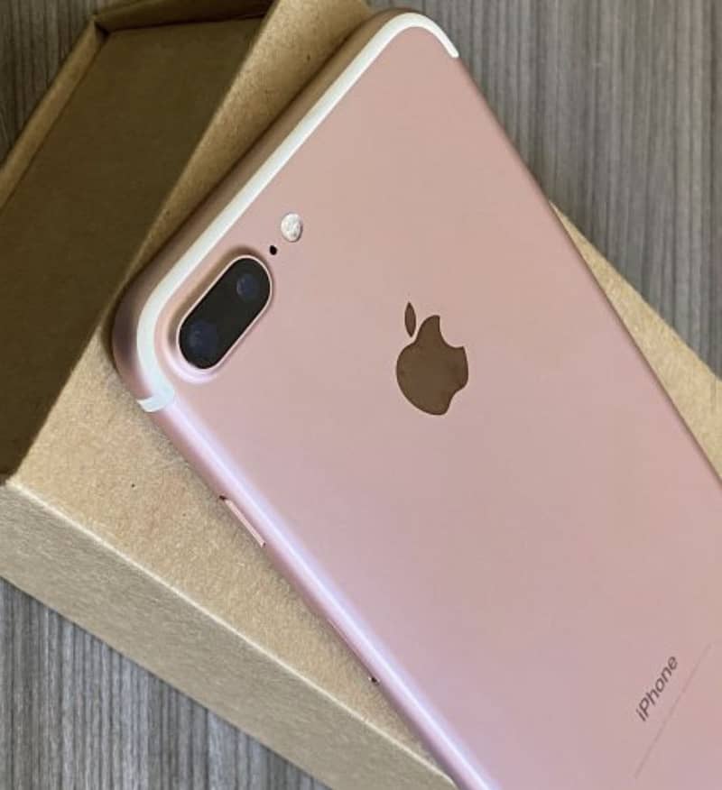 Apple iPhone 7 Plus 0