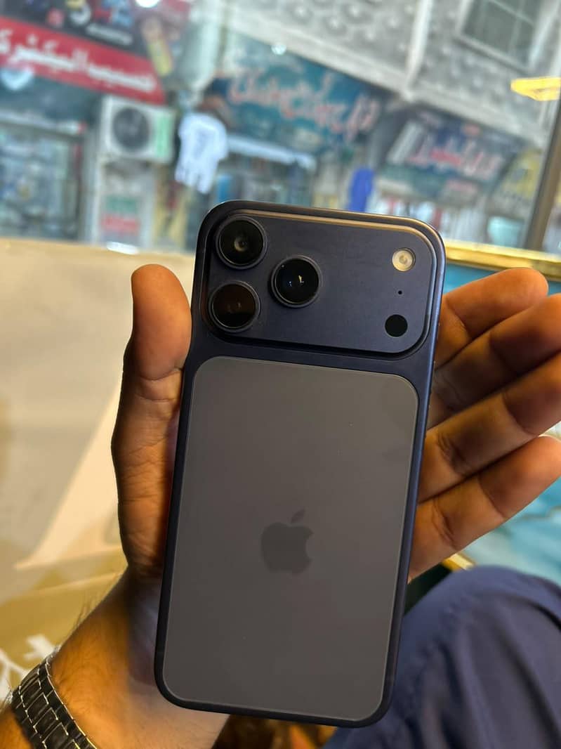 iPhone 17pro max 1