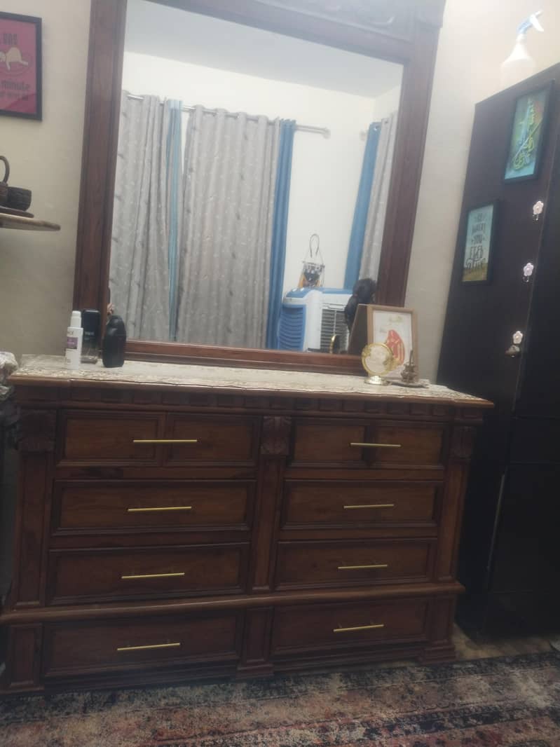 bed dressing side tabes 4