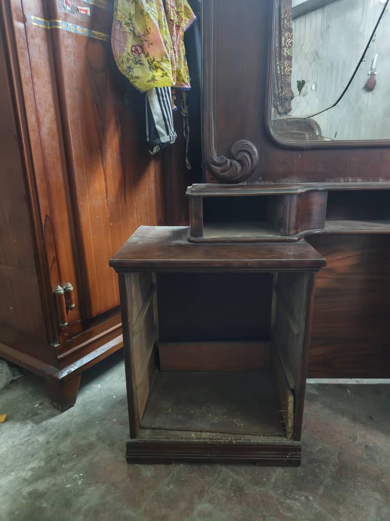 dressing table 1