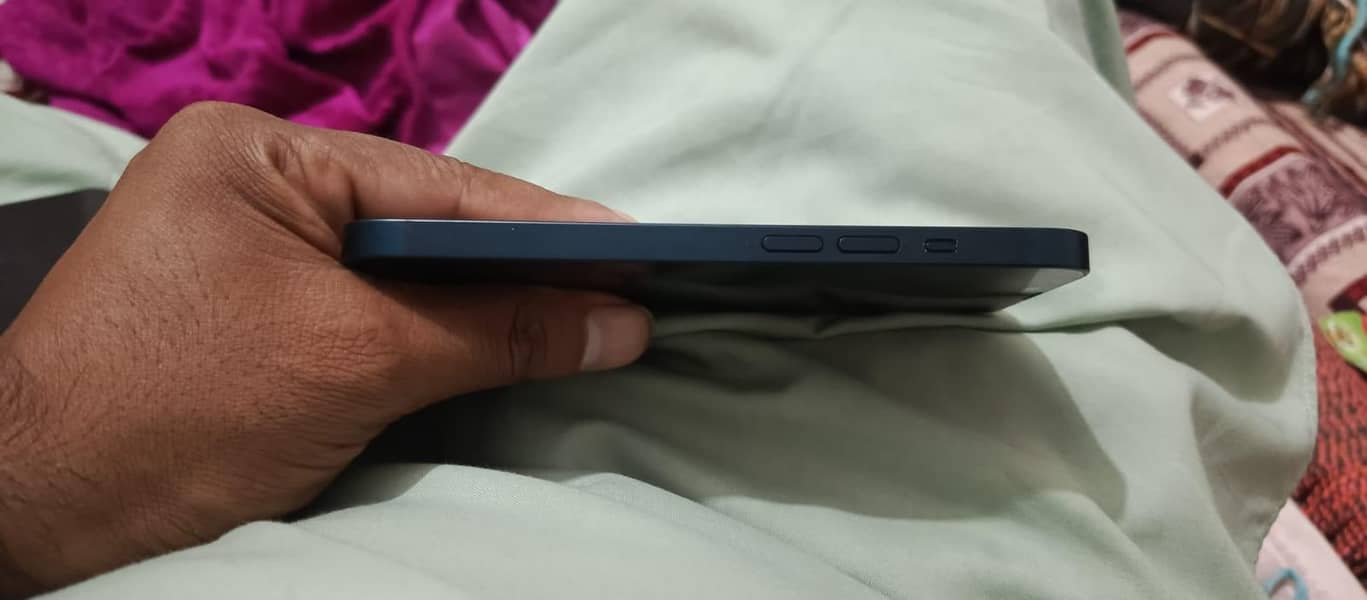 Apple iPhone 14 2