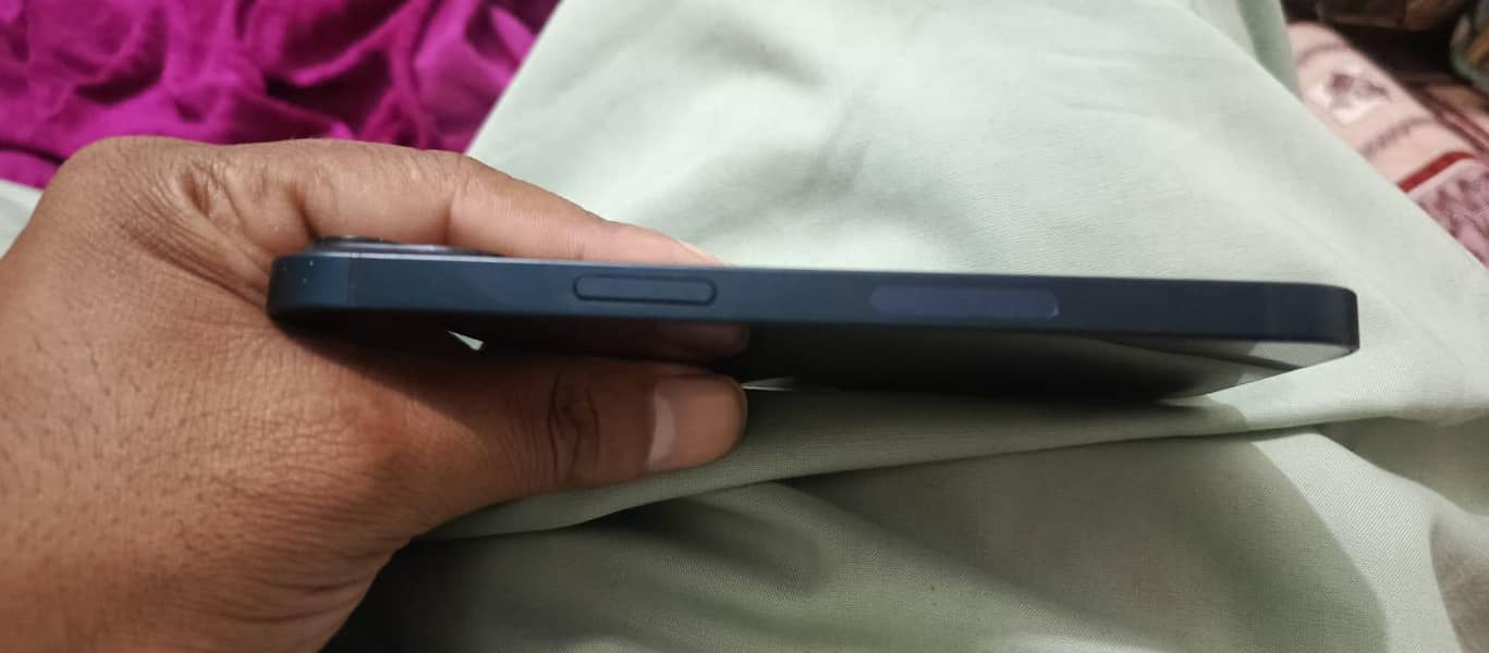 Apple iPhone 14 5